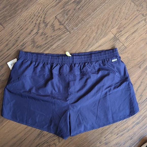 Athletic  Shorts - Picture 3 of 7